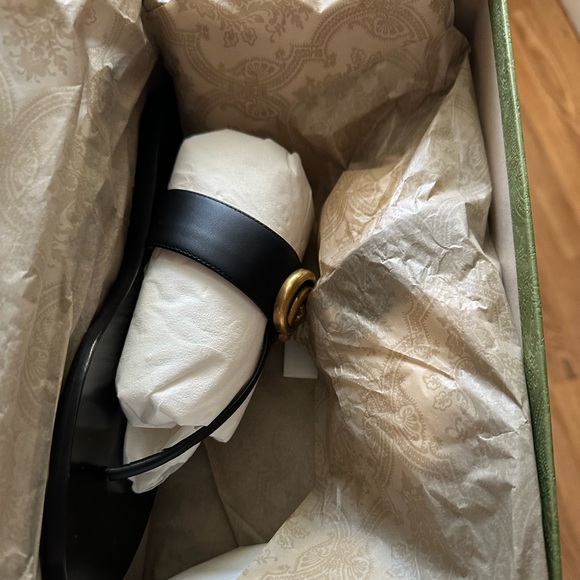 NEW LEATHER THONG SANDAL WITH DOUBLE G - Picture 3 of 5